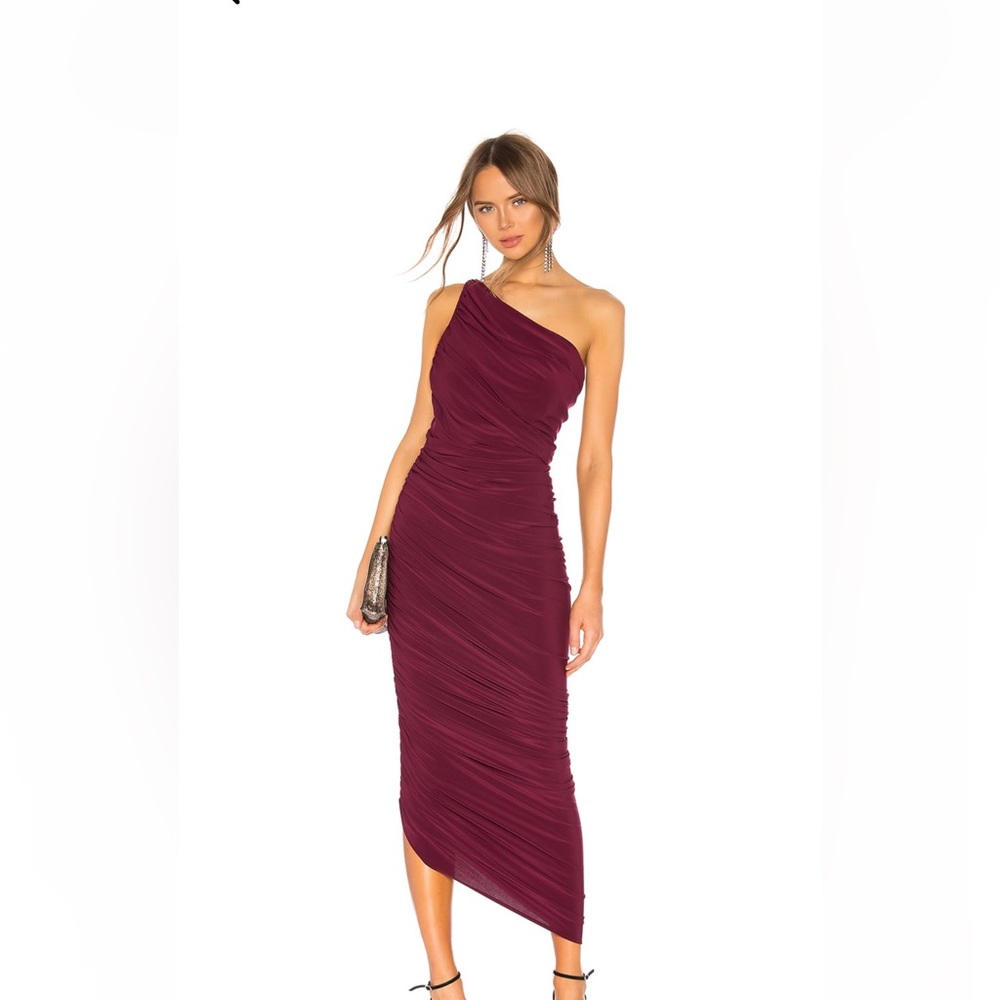NORMA KAMALI Diana Gown Off the Shoulder Color Plum Size L